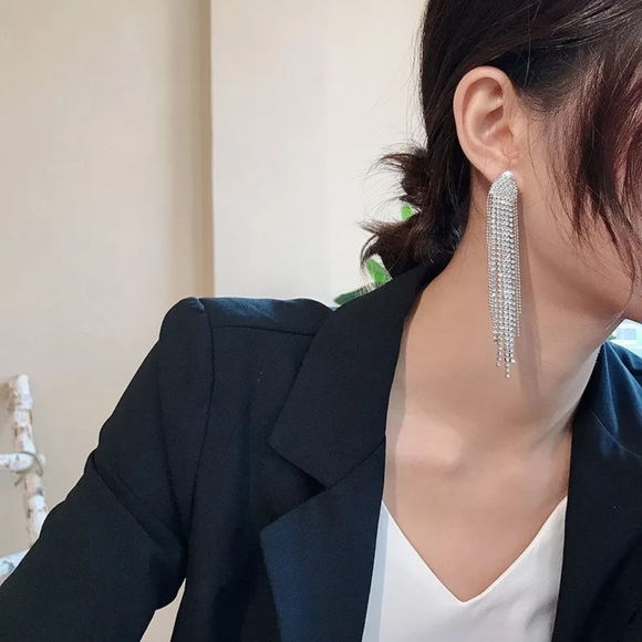 Chic Tryangle Gold Dangle Crystal Earrings - Picture 3 of 10